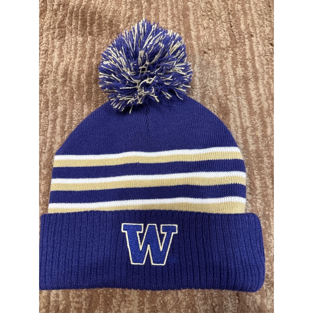 Washington Huskies Beanie‎ Hat Pom Knit Cap Winter BECU Purple Gold